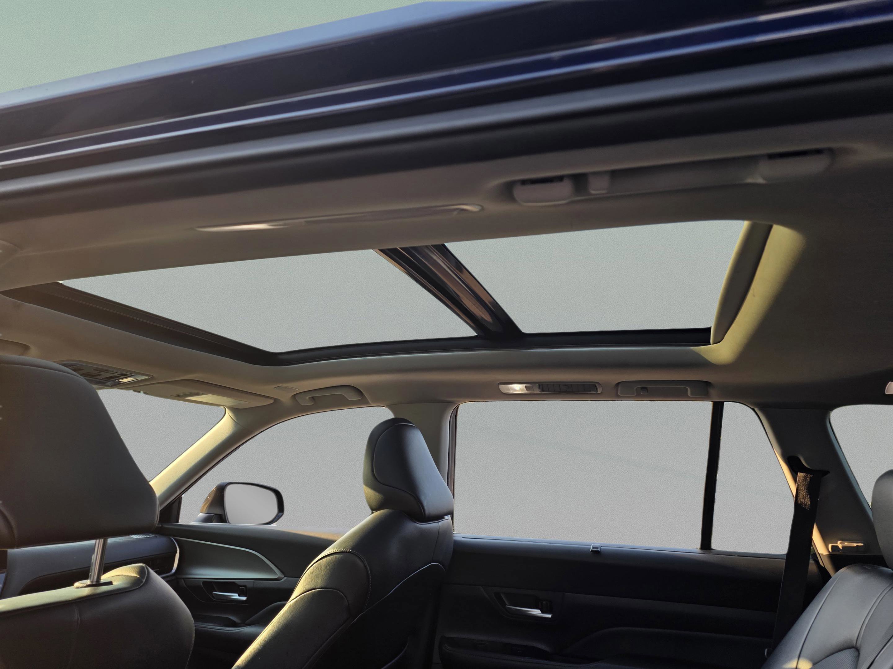 Used 2024 Toyota Grand Highlander XLE image 19