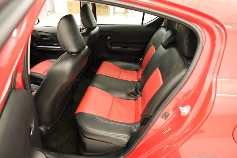 Used 2018 Toyota Prius C Two image 34