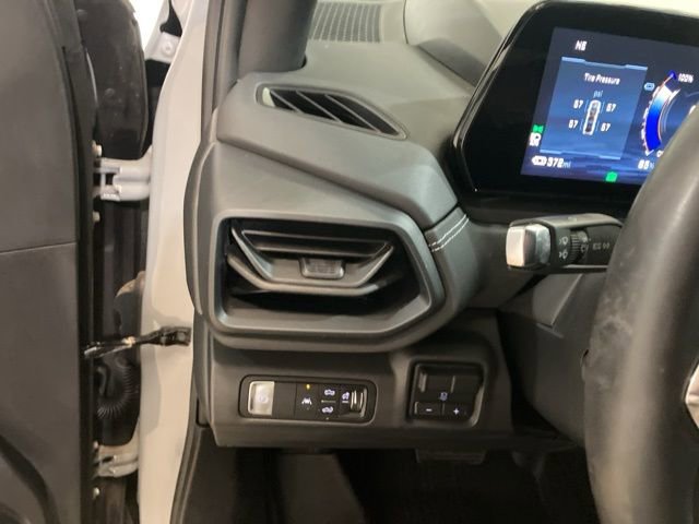 Used 2025 Chevrolet Silverado EV LT image 16