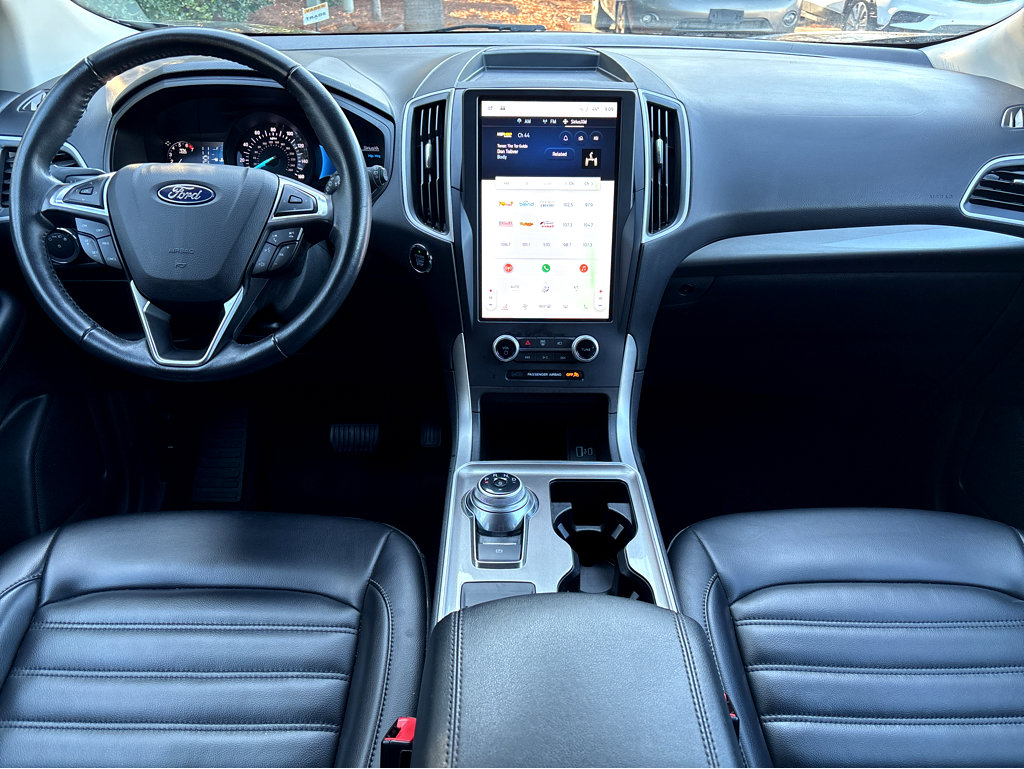 Used 2023 Ford Edge SEL AWD/4WD image 4