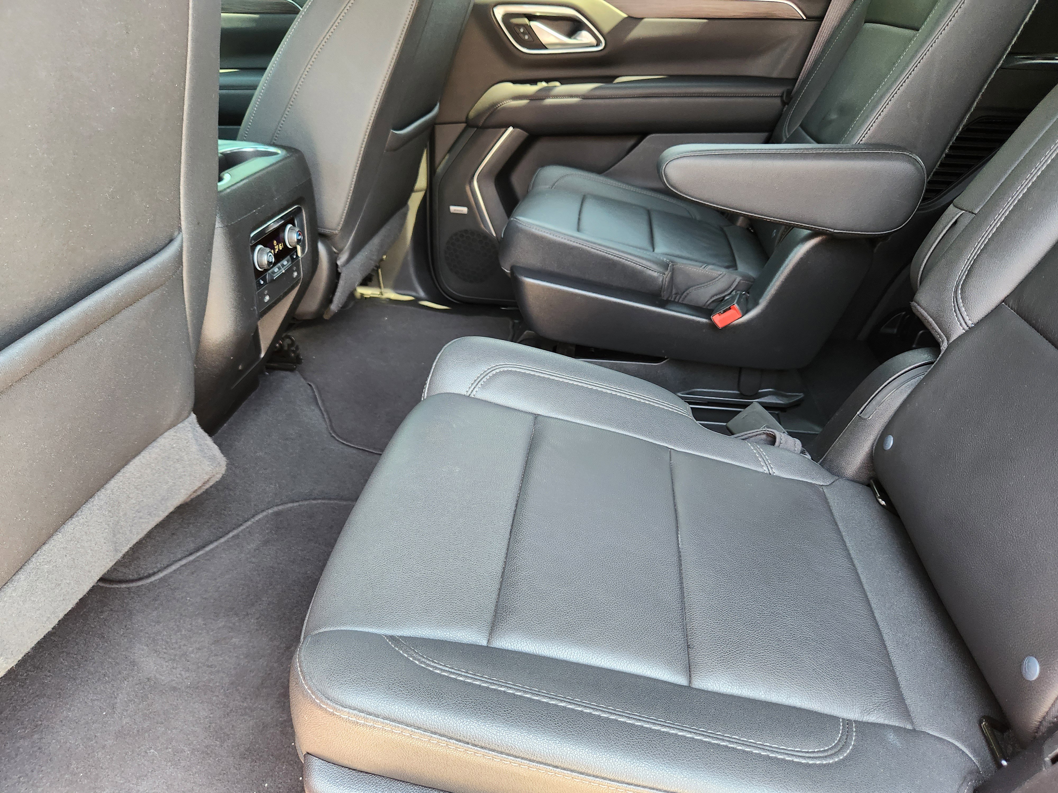 Certified 2022 Chevrolet Tahoe Z71 w/ Luxury Package image 32