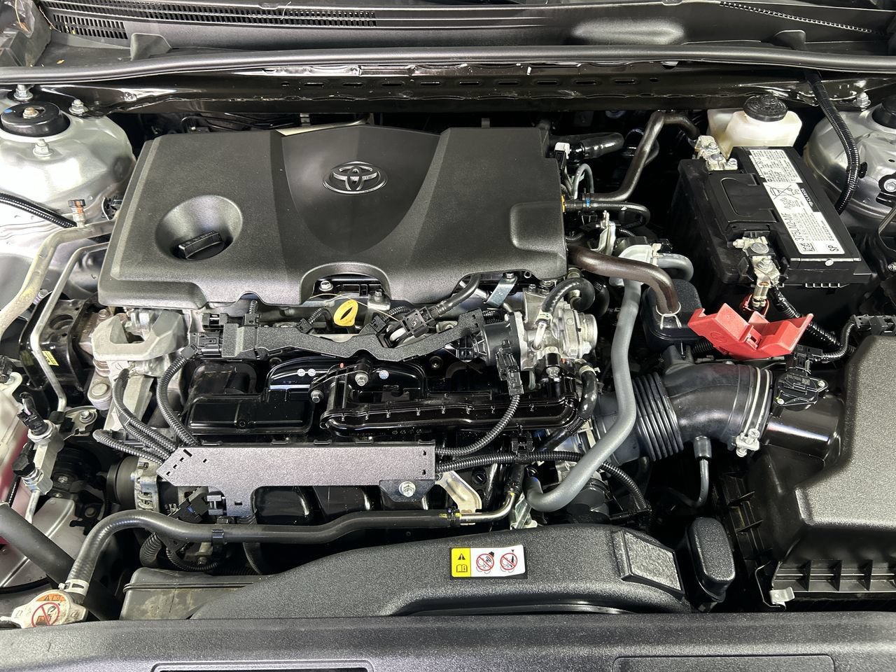 Used 2024 Toyota Camry SE FWD image 11
