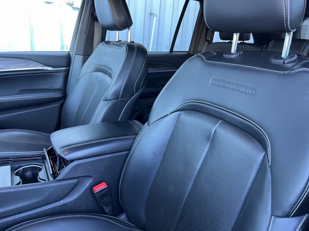 Used 2023 Jeep Grand Cherokee Overland image 5