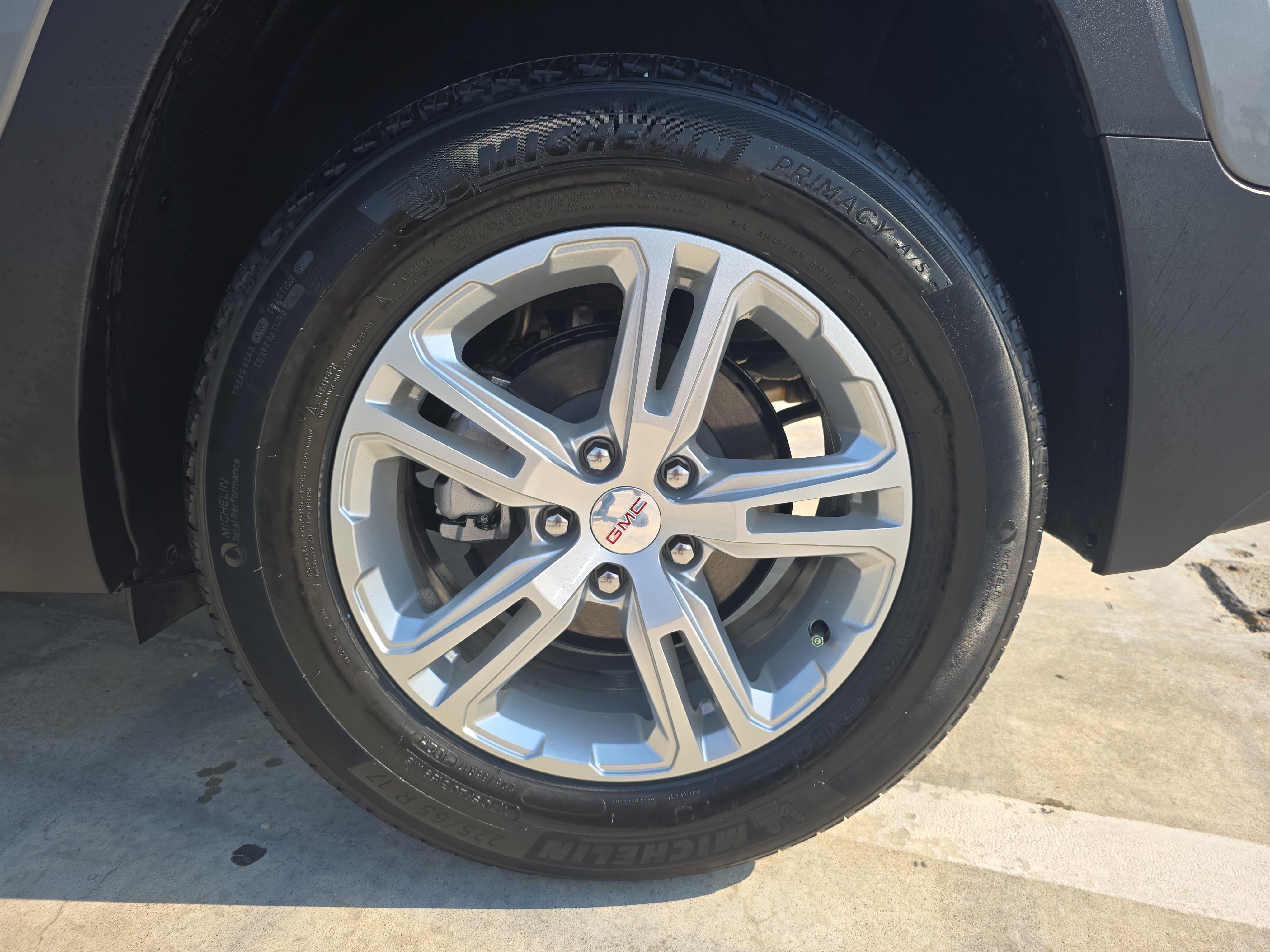 Used 2023 GMC Terrain SLE FWD image 31