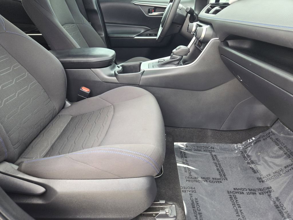 Certified 2022 Toyota RAV4 SE w/ Convenience Package image 16
