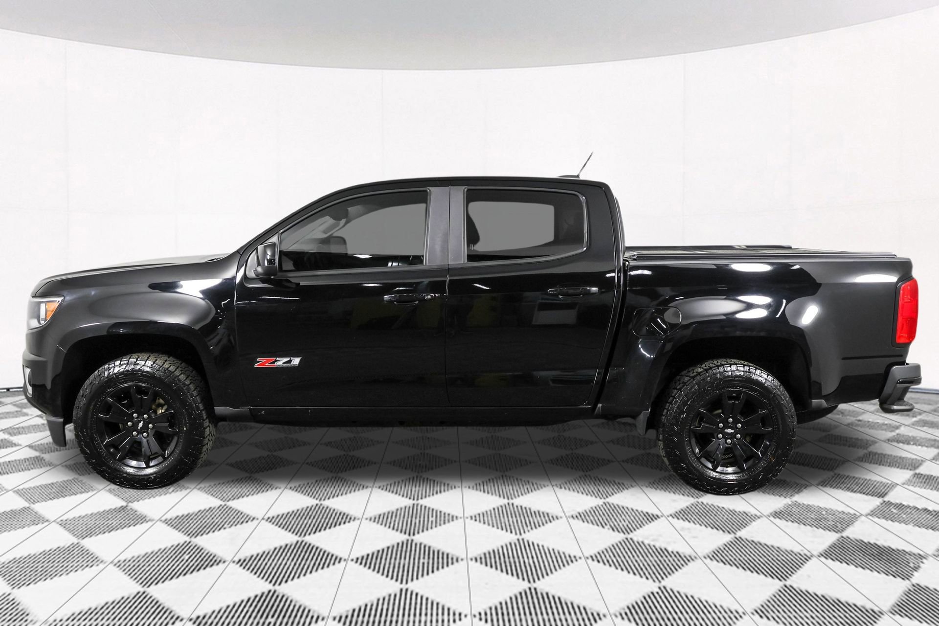 Used 2019 Chevrolet Colorado Z71 w/ Z71 Midnight Edition AWD/4WD image 22