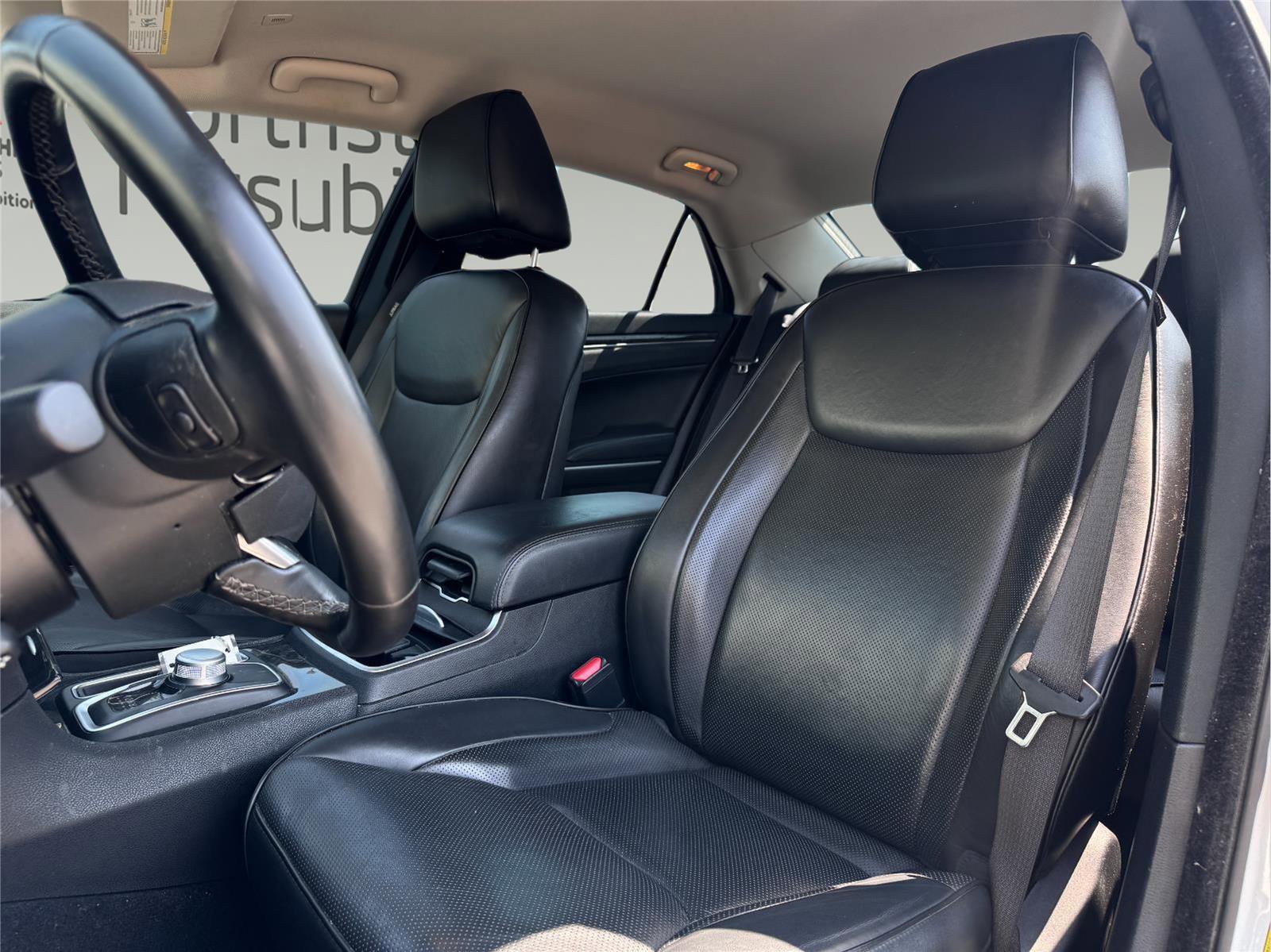 Used 2022 Chrysler 300 Touring L w/ Comfort Group image 10