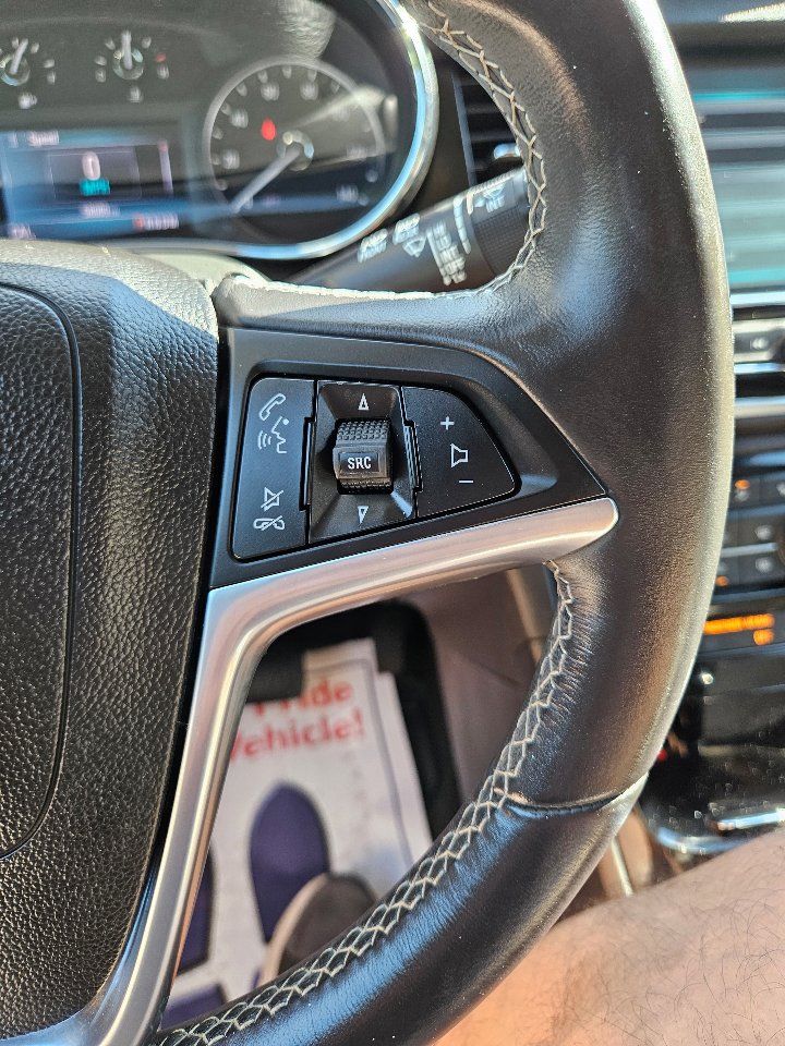 Used 2020 Buick Encore Preferred image 23