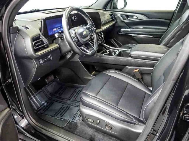 Used 2026 Chevrolet Traverse LT AWD/4WD image 13