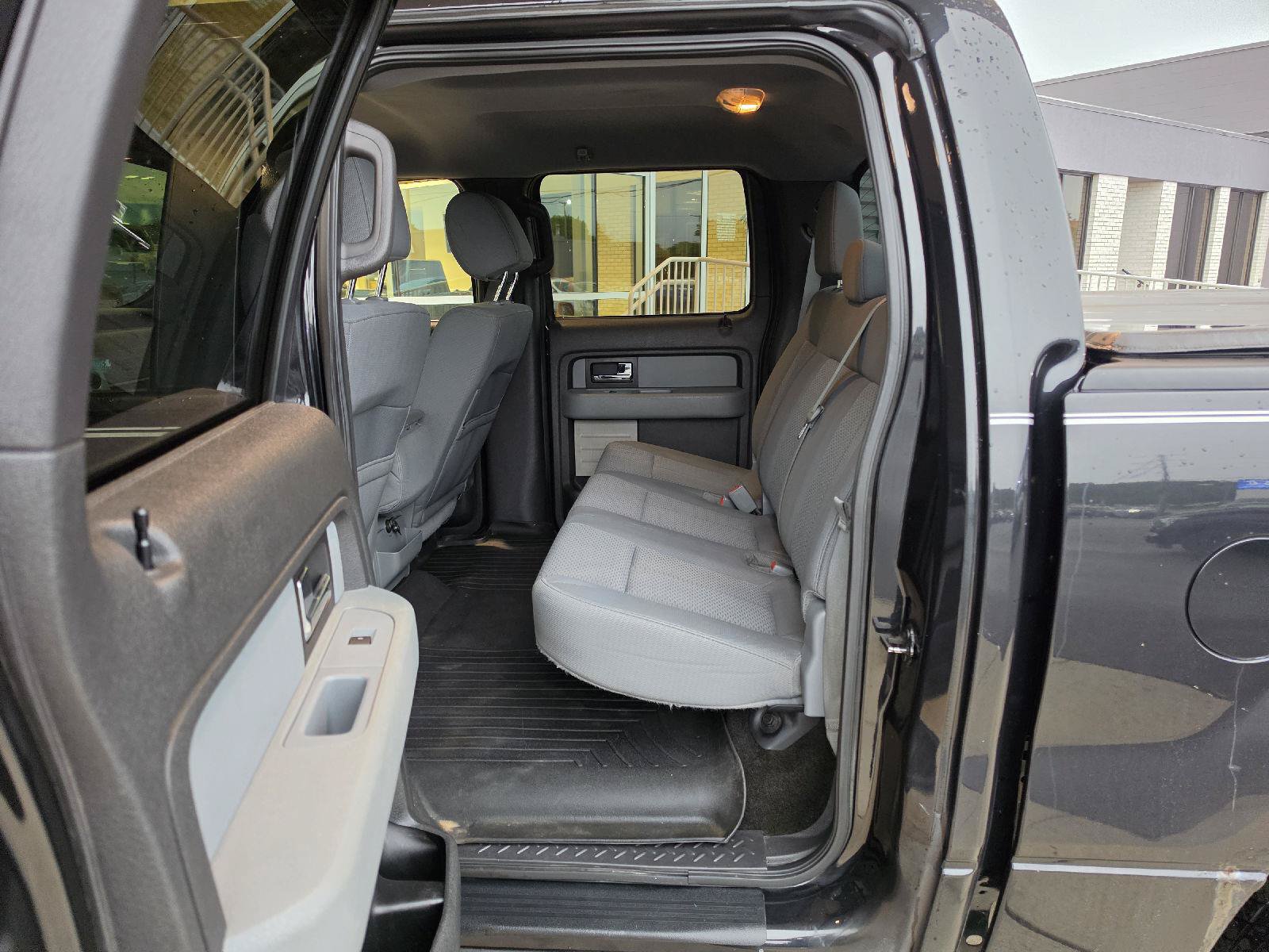 Used 2014 Ford F150 XLT w/ Equipment Group 302A Luxury AWD/4WD image 17