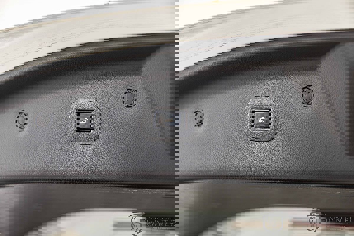 Used 2019 Nissan Armada Platinum image 20