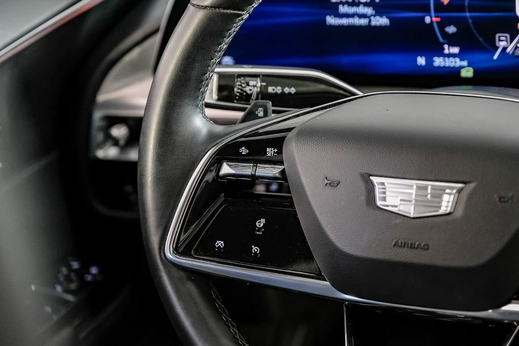 Used 2024 Cadillac Lyriq Luxury image 16