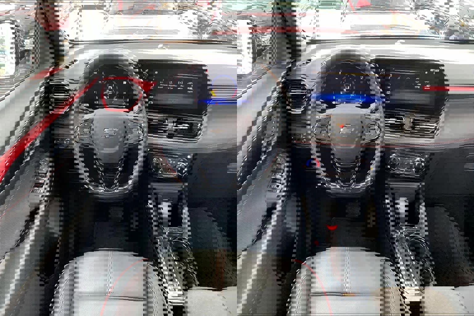 Used 2024 Chevrolet TrailBlazer RS w/ Driver Confidence Package image 6