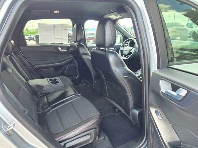 Used 2023 Ford Escape ST-Line w/ Tech Pack #1 AWD/4WD image 13