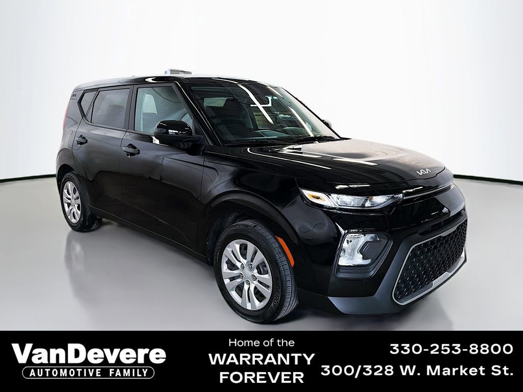 Used 2022 Kia Soul LX image 1