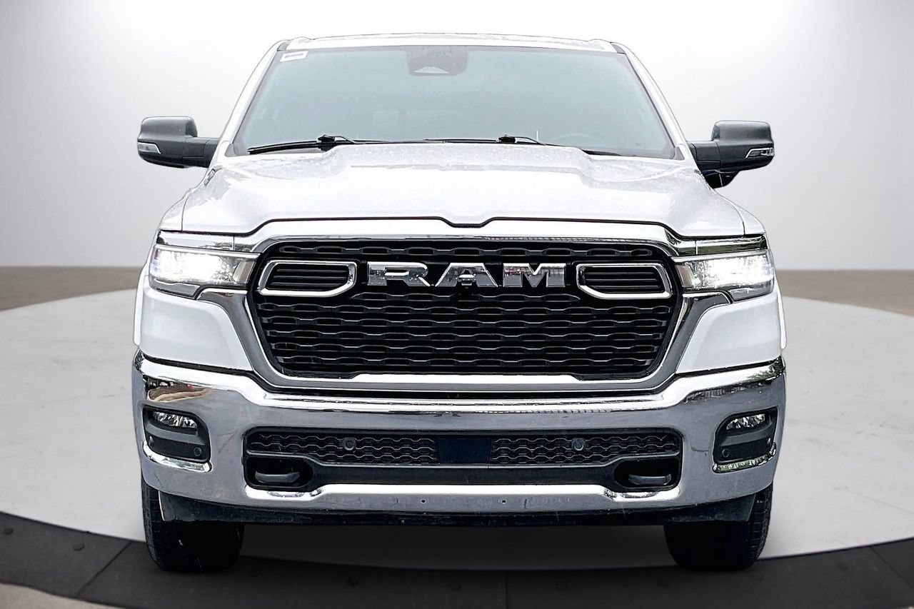Used 2025 RAM 1500 Big Horn AWD/4WD image 3