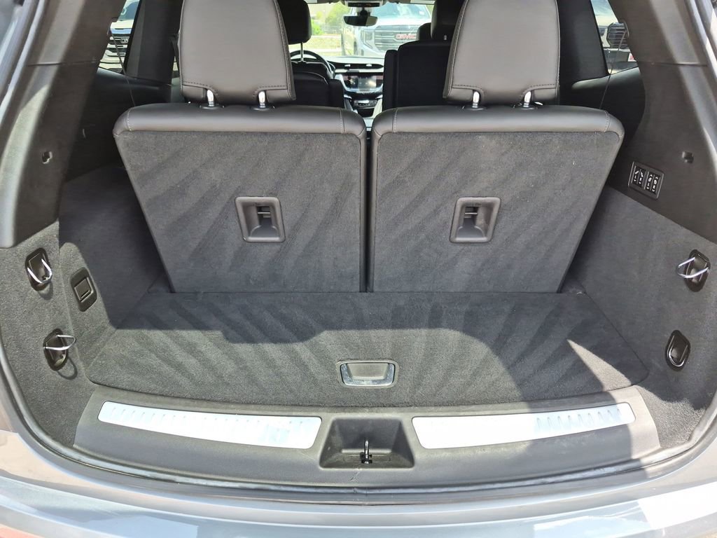Used 2023 Cadillac XT6 Premium Luxury w/ Technology Package FWD image 41