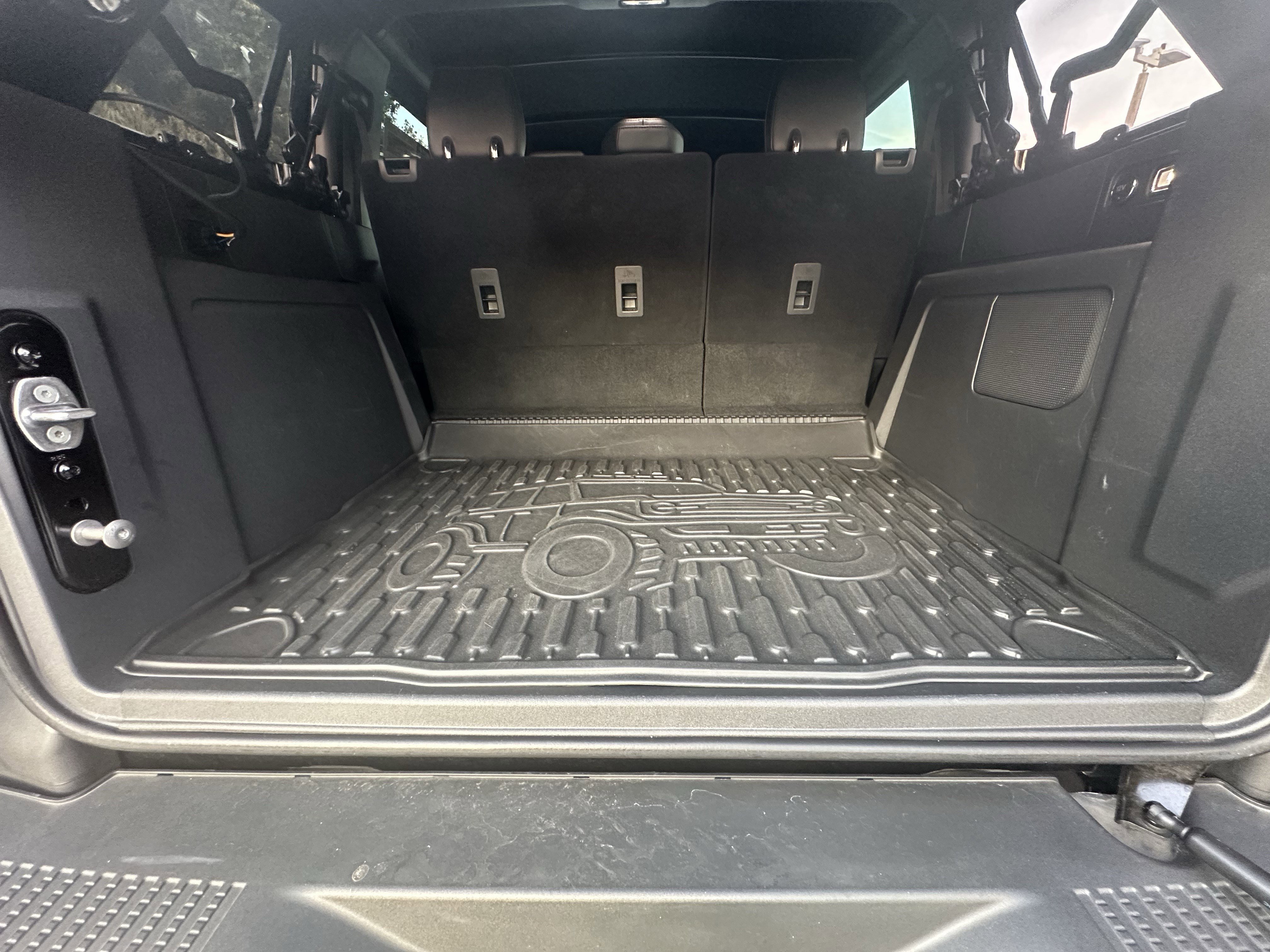 Used 2023 Ford Bronco Badlands image 36