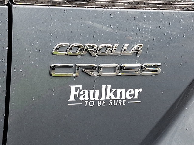 Used 2024 Toyota Corolla Cross XLE AWD/4WD image 30