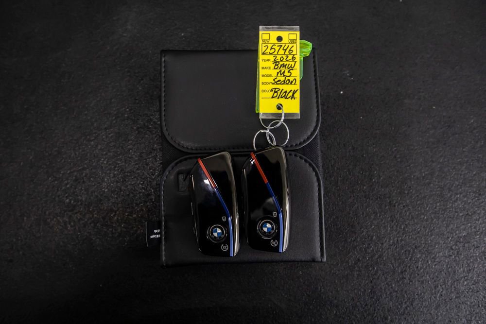 Used 2026 BMW M5 w/ Executive Package image 52