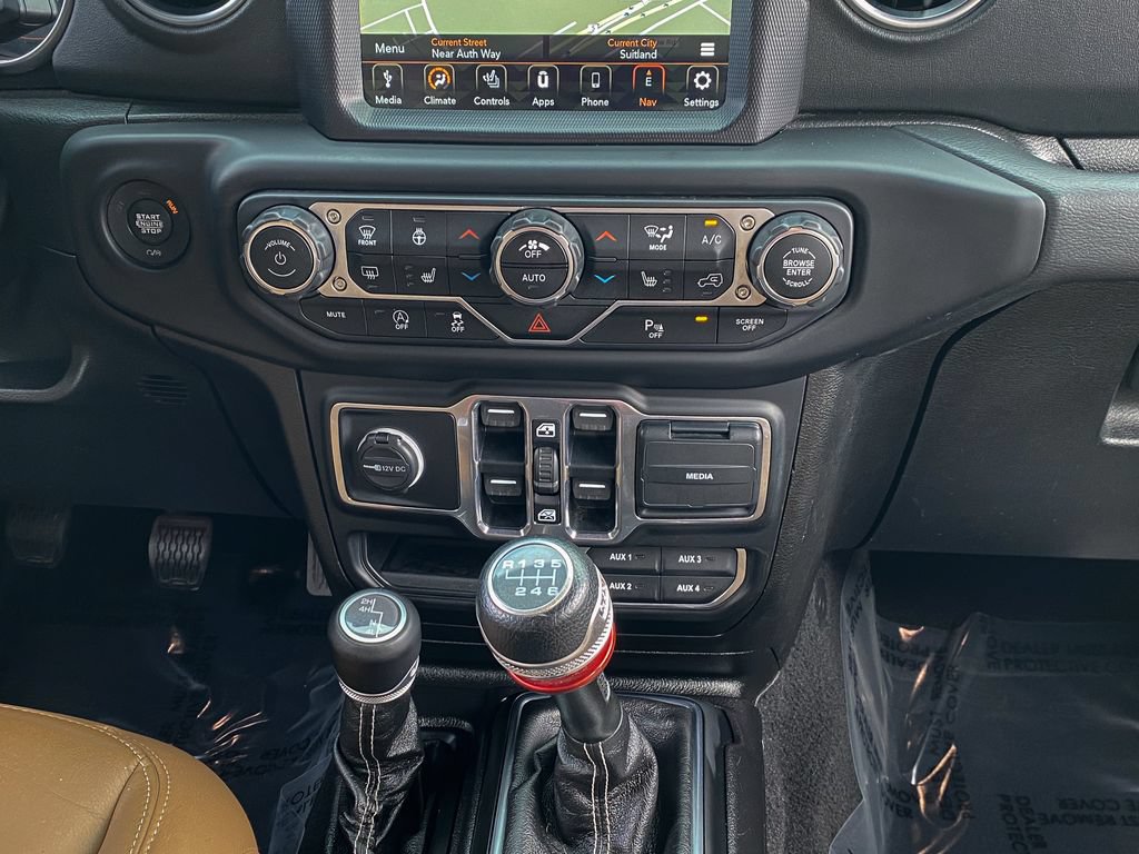 Used 2020 Jeep Wrangler Unlimited Sahara AWD/4WD image 32
