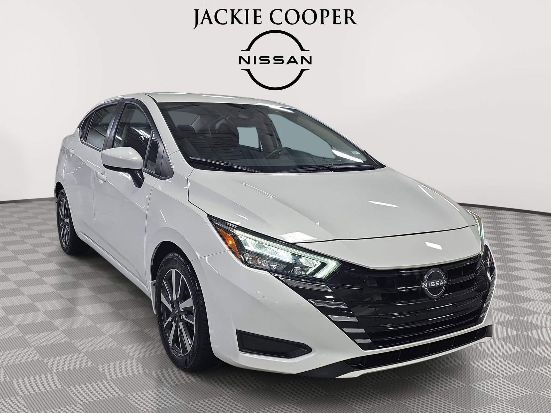 Certified 2025 Nissan Versa SV w/ Trunk Package image 3