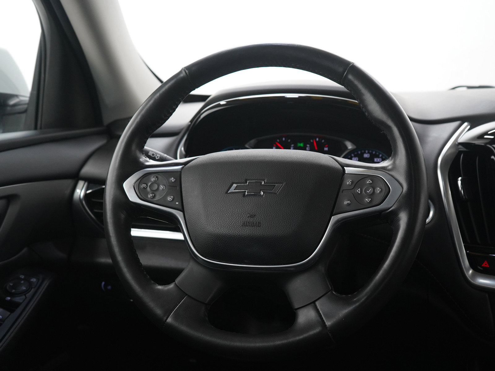 Used 2021 Chevrolet Traverse RS image 15