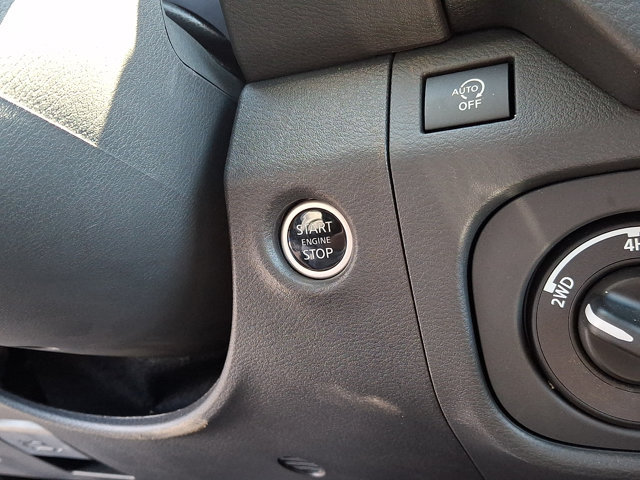 Certified 2025 Nissan Frontier PRO-4X AWD/4WD image 23