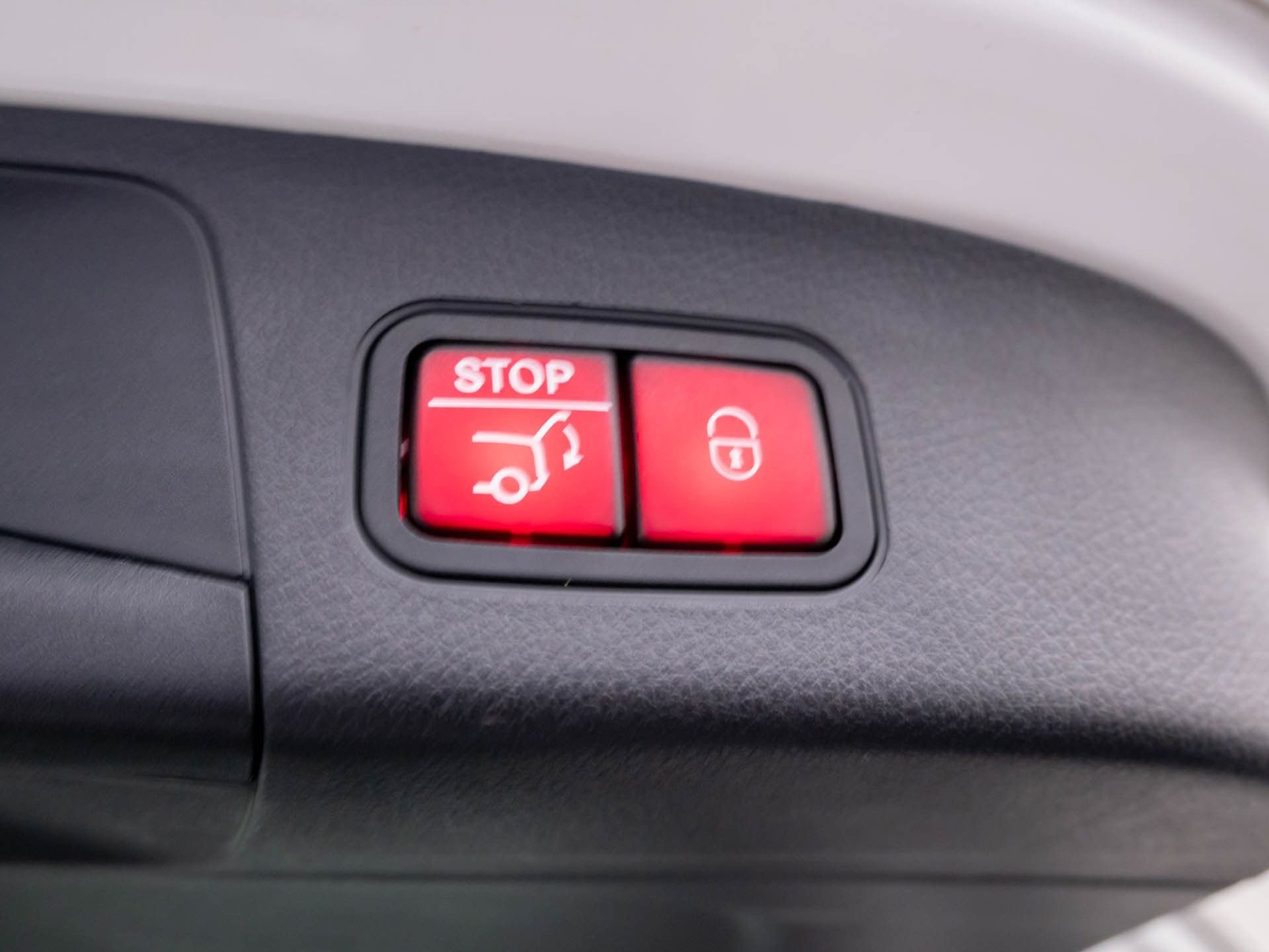 Certified 2023 Mercedes-Benz GLA 250 4MATIC image 28