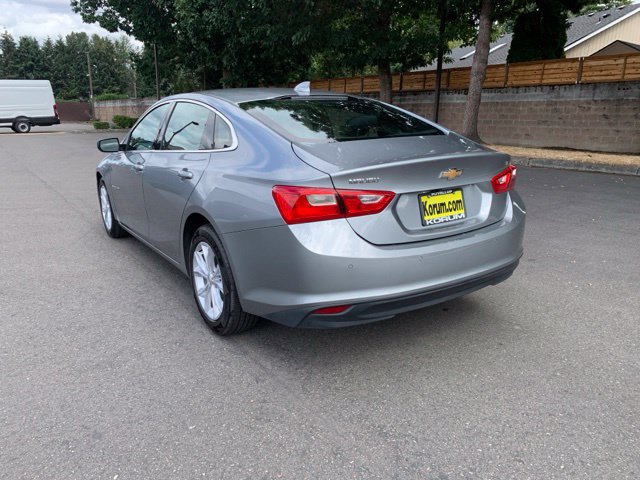 Used 2025 Chevrolet Malibu LT FWD image 3