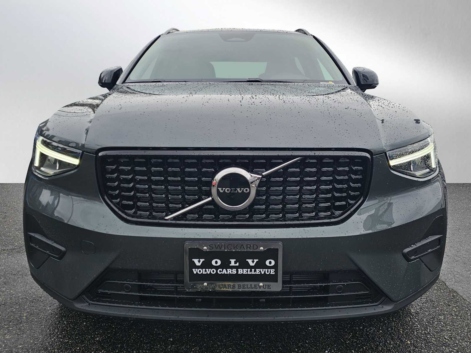 New 2026 Volvo XC40 B5 Core w/ Climate Package image 8