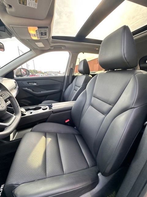 Certified 2024 Nissan Rogue SV w/ SV Premium Package AWD/4WD image 28