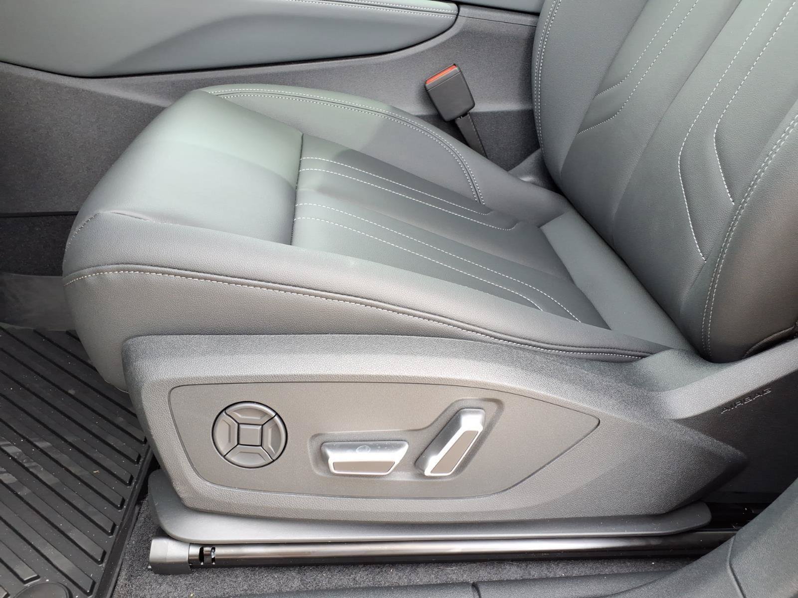 New 2026 Audi Q3 quattro 2.0T AWD/4WD image 12