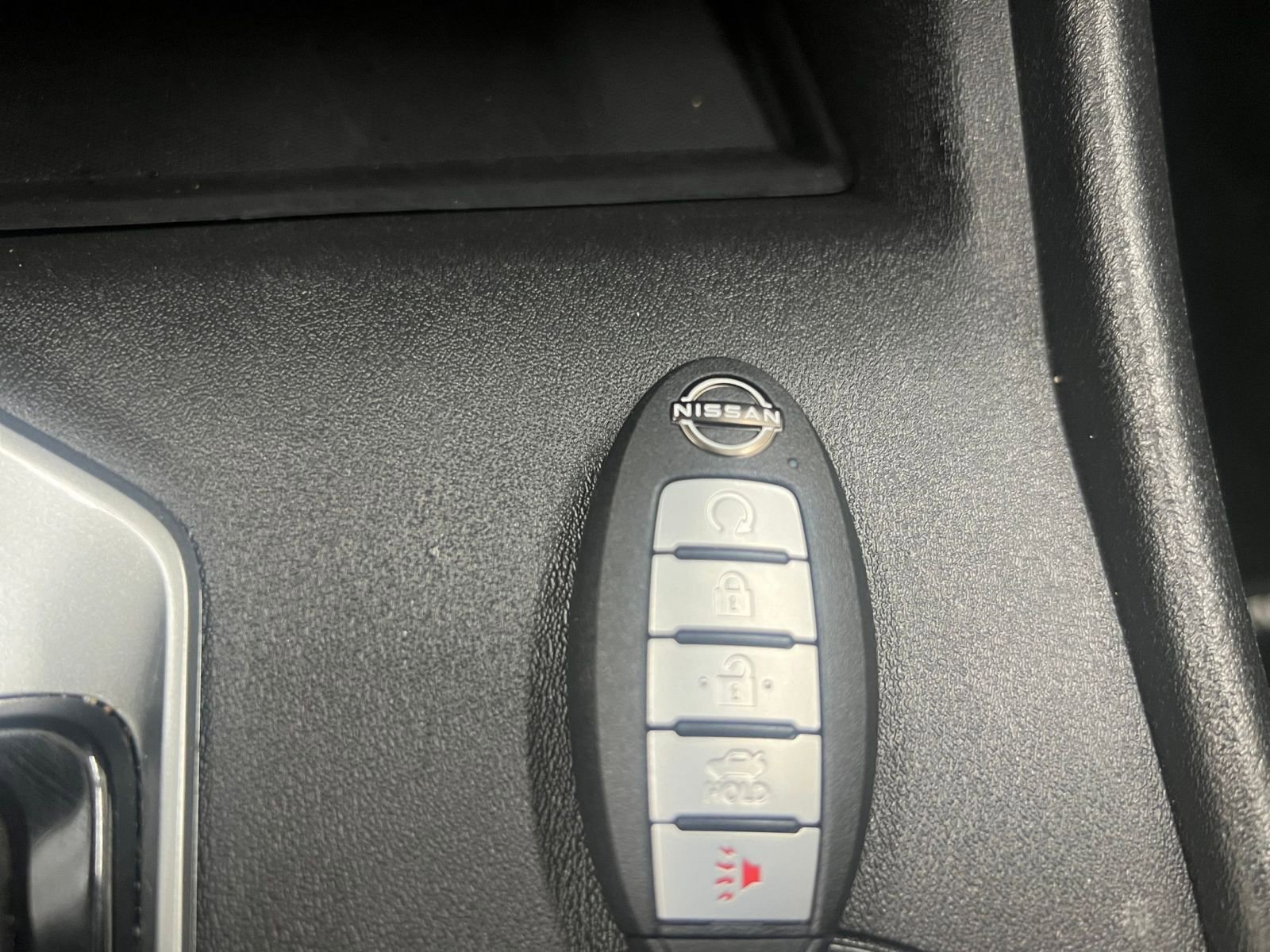 Used 2025 Nissan Altima 2.5 SV image 18