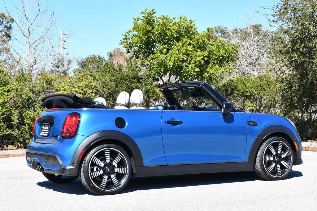 Used 2022 MINI Cooper S image 6