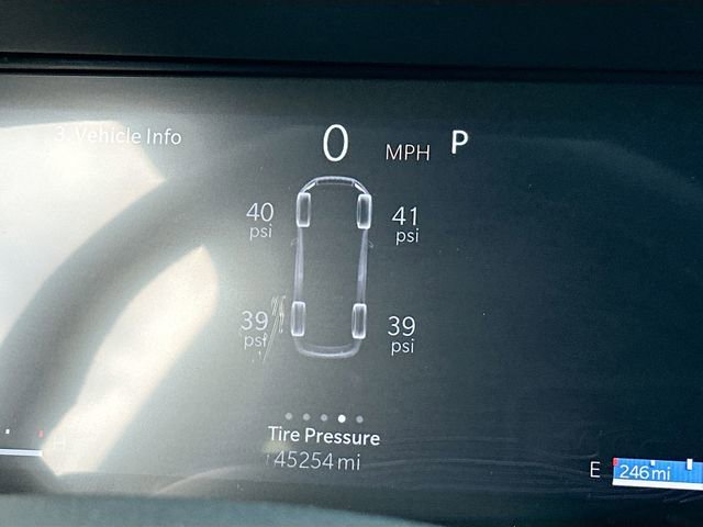 Used 2024 Jeep Grand Cherokee L Limited w/ Luxury Tech Group II image 12