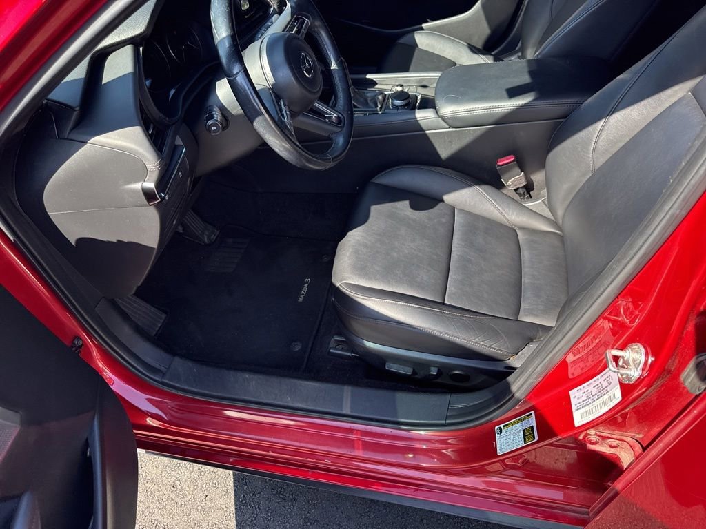 Used 2020 MAZDA MAZDA3 Hatchback w/ Preferred Package FWD image 9