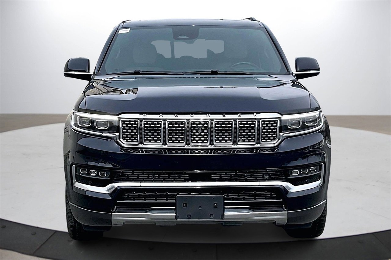 Used 2022 Jeep Grand Wagoneer Series III image 3