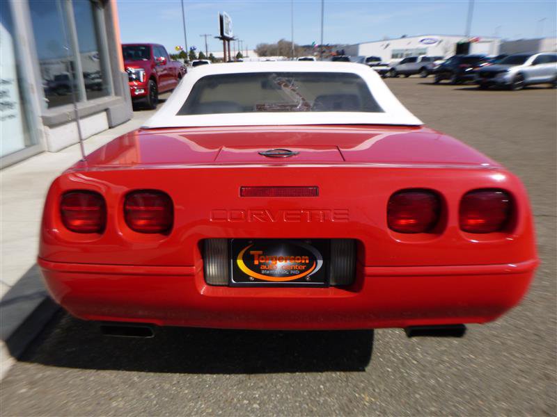 Used 1992 Chevrolet Corvette Convertible RWD image 24