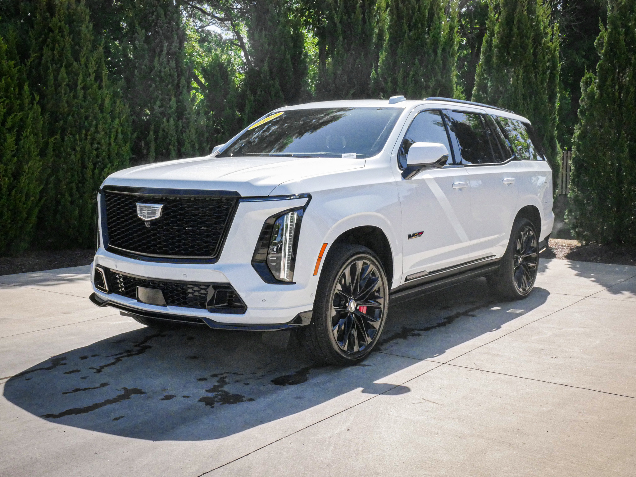 Used 2026 Cadillac Escalade V w/ LPO, ONYX Package AWD/4WD image 5