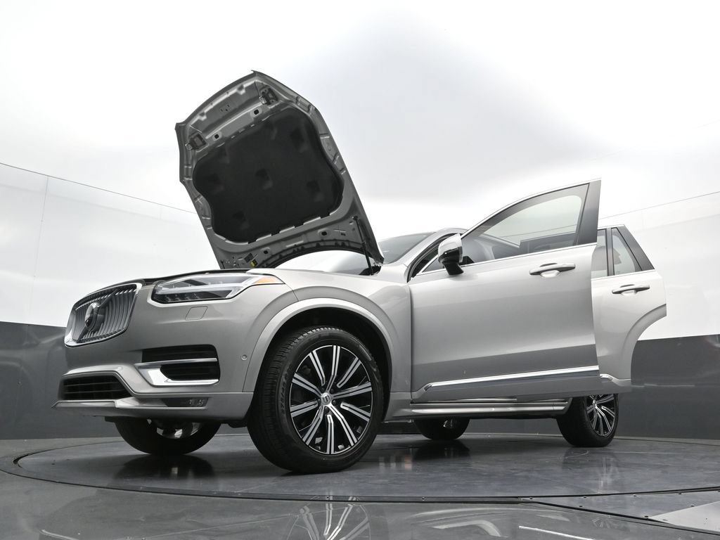 Used 2024 Volvo XC90 B6 Plus AWD/4WD image 40