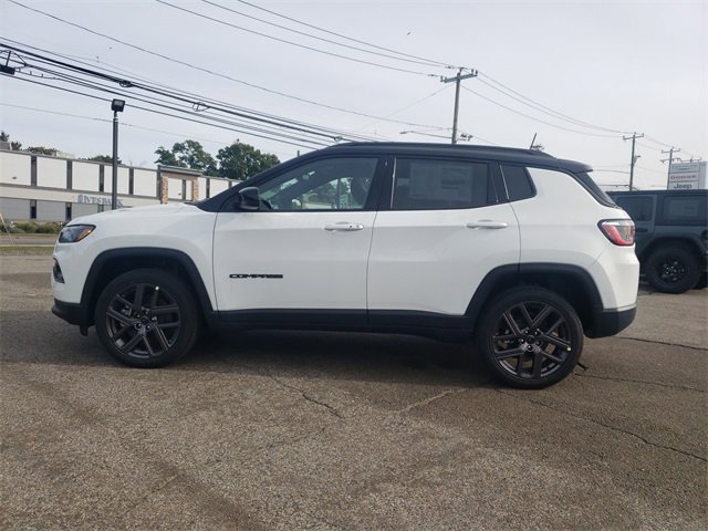 New 2026 Jeep Compass Limited w/ Sun, Sound & Navigation Group image 12