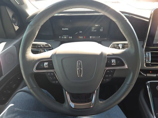 Used 2020 Lincoln Navigator Reserve w/ Luxury Package image 41