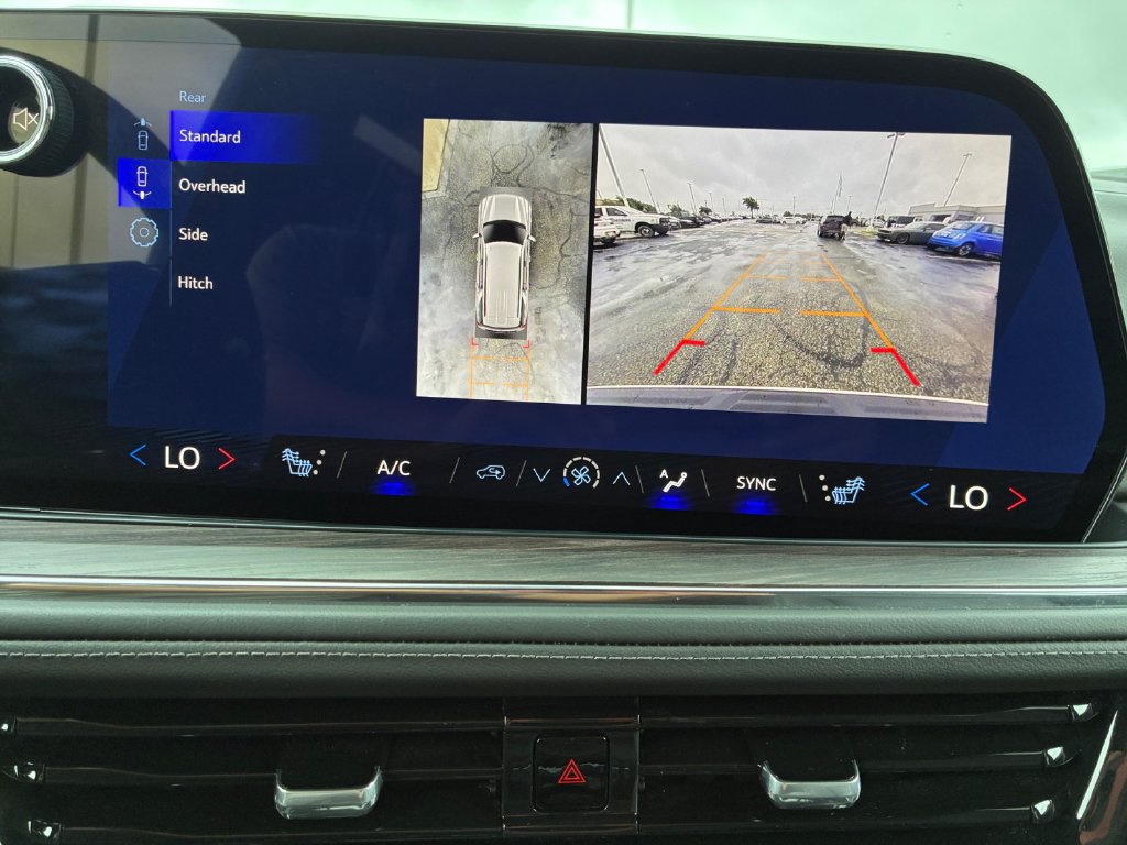 Used 2025 Chevrolet Tahoe LT RWD image 9