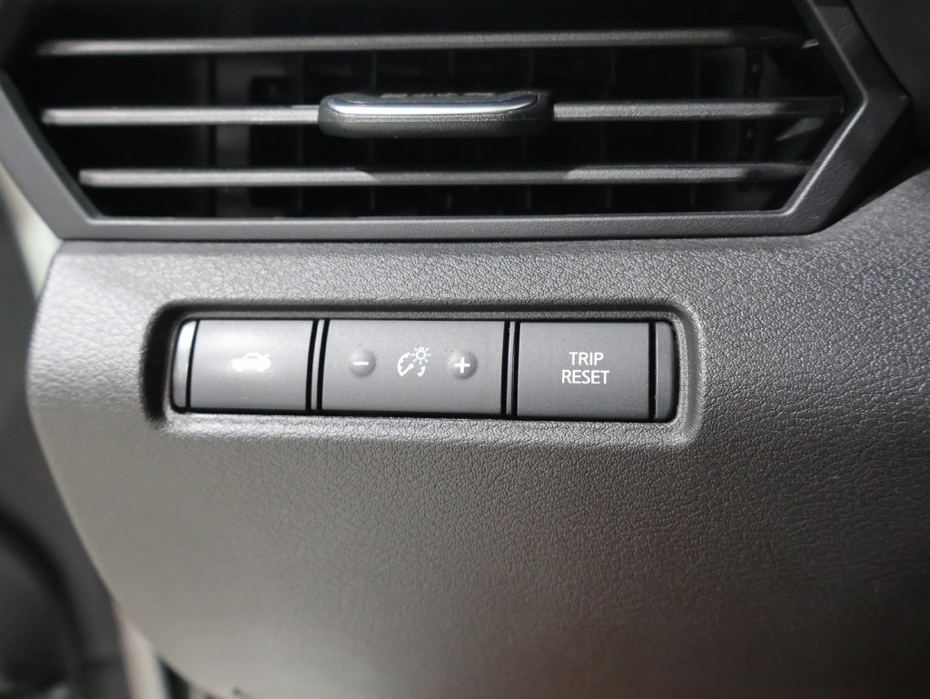 Used 2025 Nissan Altima 2.5 SV FWD image 31