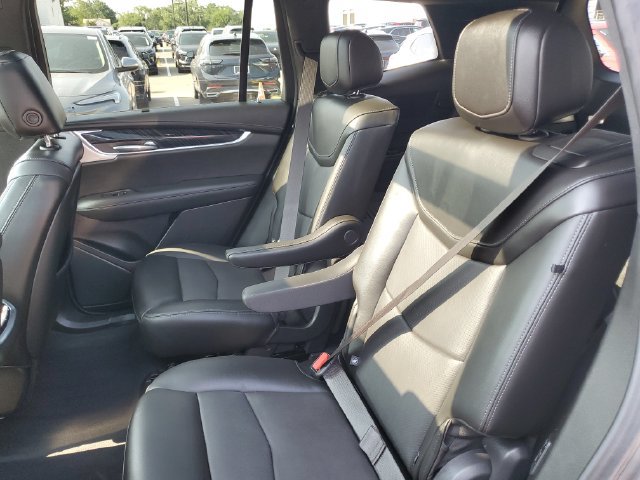 Certified 2024 Cadillac XT6 Premium Luxury w/ LPO, Floor Liner Package AWD/4WD image 37