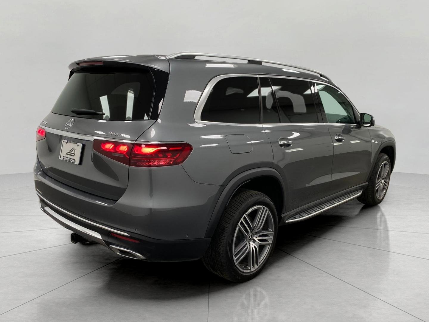Certified 2026 Mercedes-Benz GLS 450 4MATIC image 3