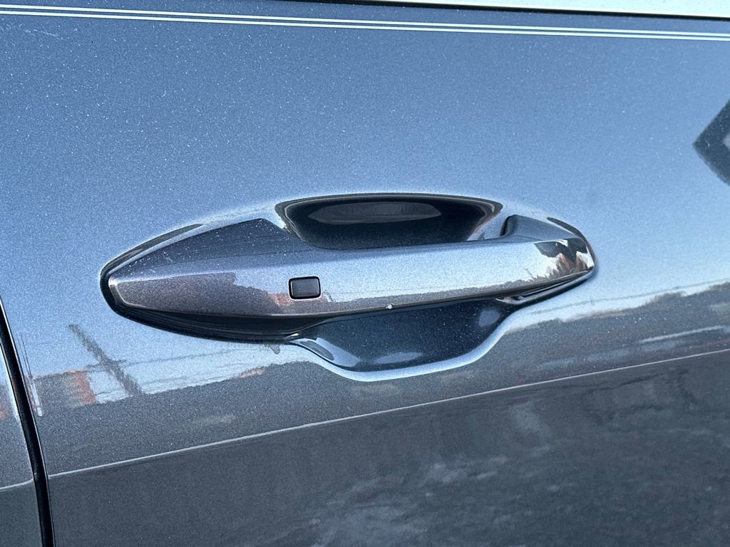 Certified 2024 Kia Sportage EX image 8