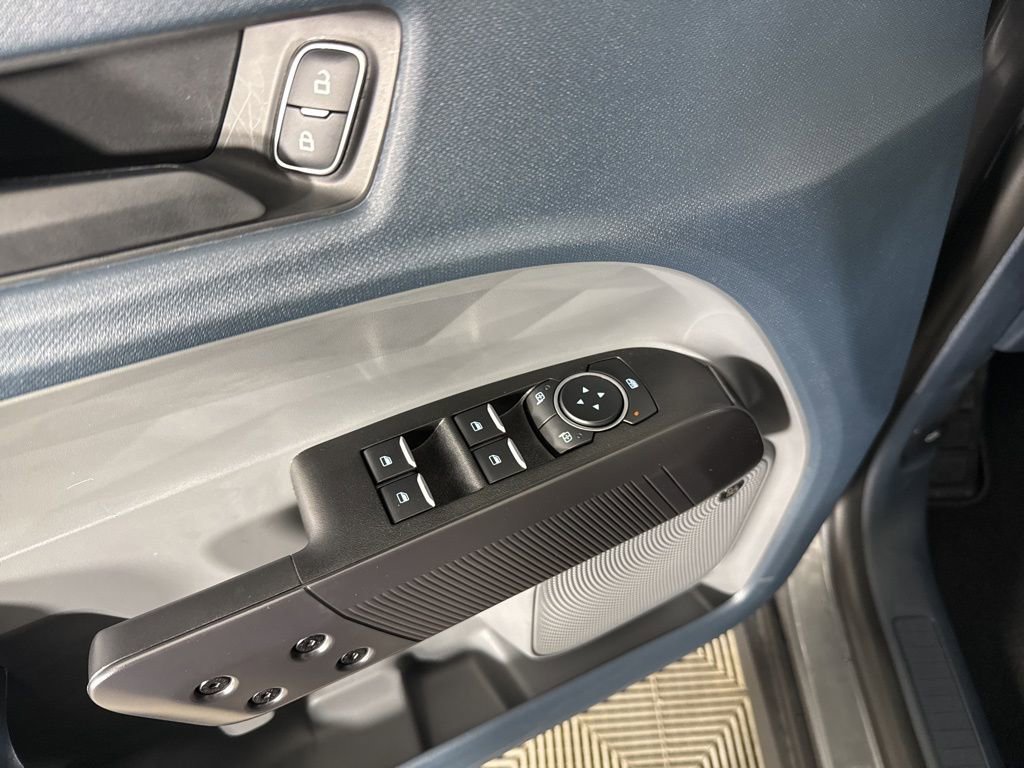 New 2025 Ford Maverick Lariat w/ Black Appearance Package image 21