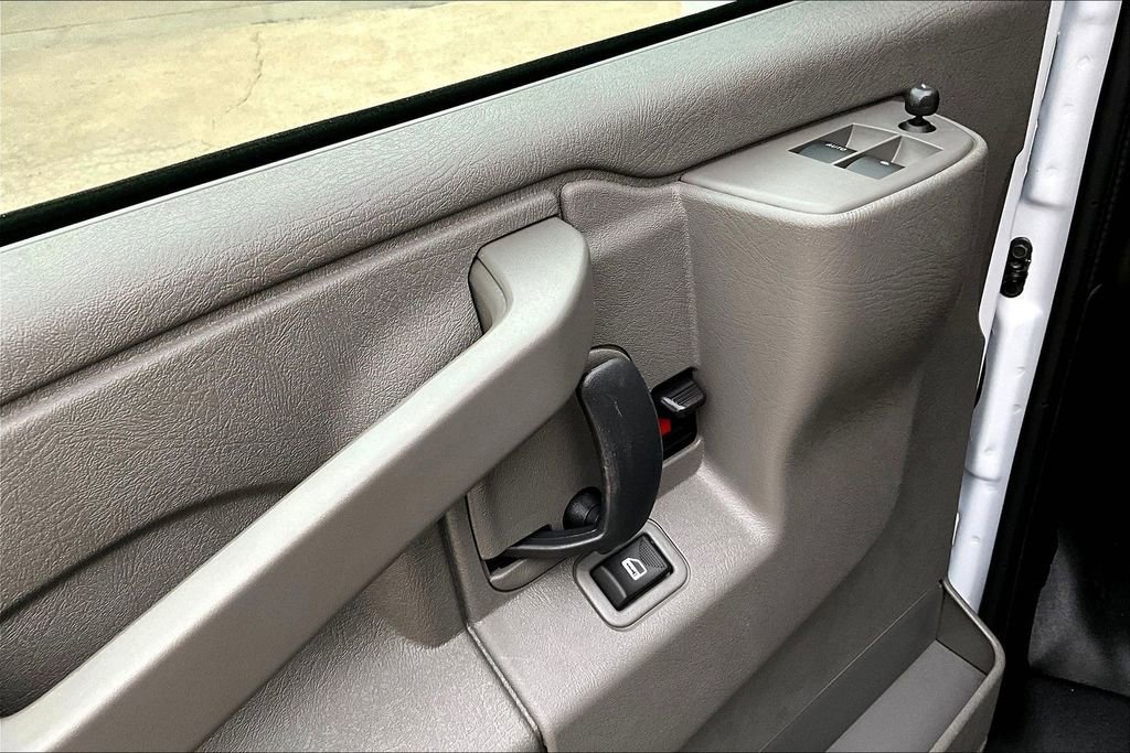 New 2025 GMC Savana 3500 Extended w/ Driver Convenience Package image 16